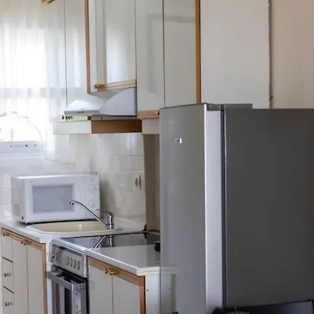 Emerald Family Maisonette Siviri